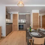 Cozy Au Centre De Avec Balcon - Fr-1-343-274 Daire