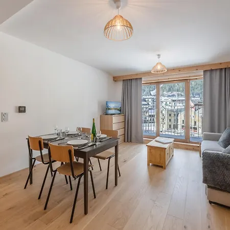 Cozy Au Centre De Avec Balcon - Fr-1-343-274 Chamonix Mont Blanc